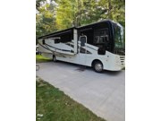 Call now about this 2019 Fleetwood Flair 35R! 2019 Fleetwood Flair 35R - Used Class A For Sale by Pop RVs in Riverview, Michigan features Leveling Jacks, Generator, Air Conditioning, Slideout, Awning