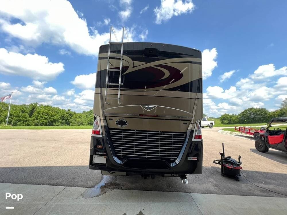 Contact us now about this 2017 Fleetwood Discovery 38K! 2017 Discovery 38K by Fleetwood from Pop RVs in Bedford, Indiana