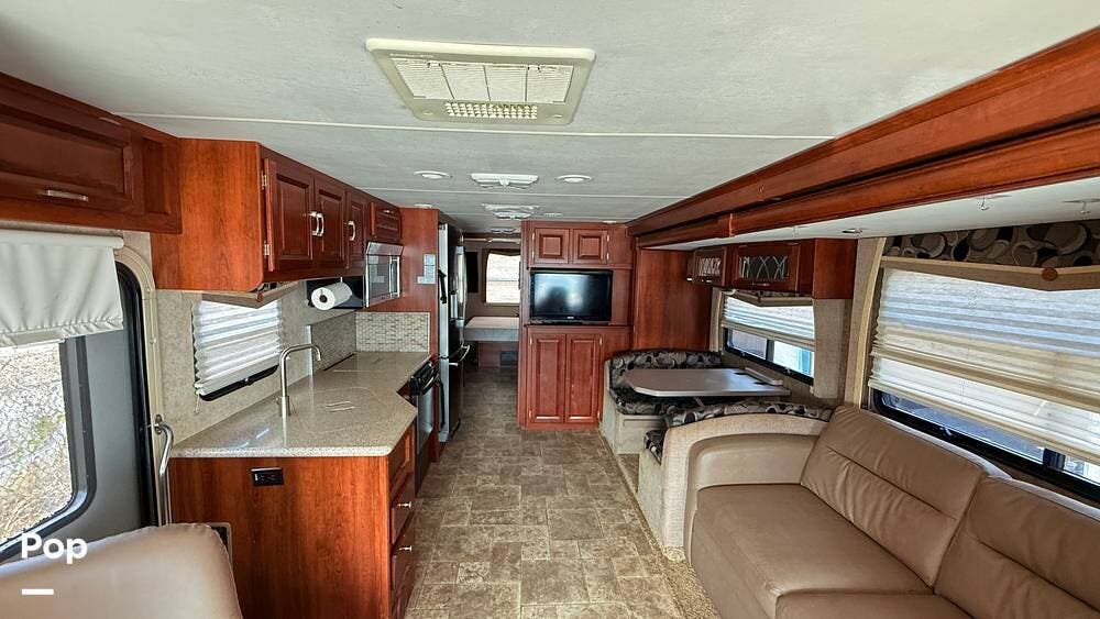 Call now about this 2013 Forest River Georgetown 351DS! 2013 Forest River Georgetown 351DS - Used Class A For Sale by Pop RVs in San Antonio, Texas features Awning, Air Conditioning, Leveling Jacks, Slideout, Generator