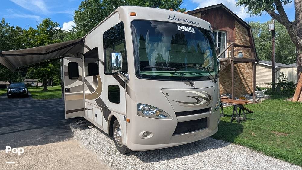 Contact us now about this 2016 Thor Motor Coach Hurricane 32N! 2016 Hurricane 32N by Thor Motor Coach from Pop RVs in Mooresville, Indiana