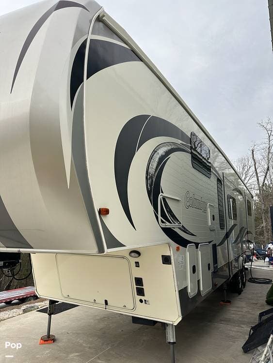 Contact us now about this 2017 Palomino Compass 386FKC! 2017 Compass 386FKC by Palomino from Pop RVs in Chester, South Carolina