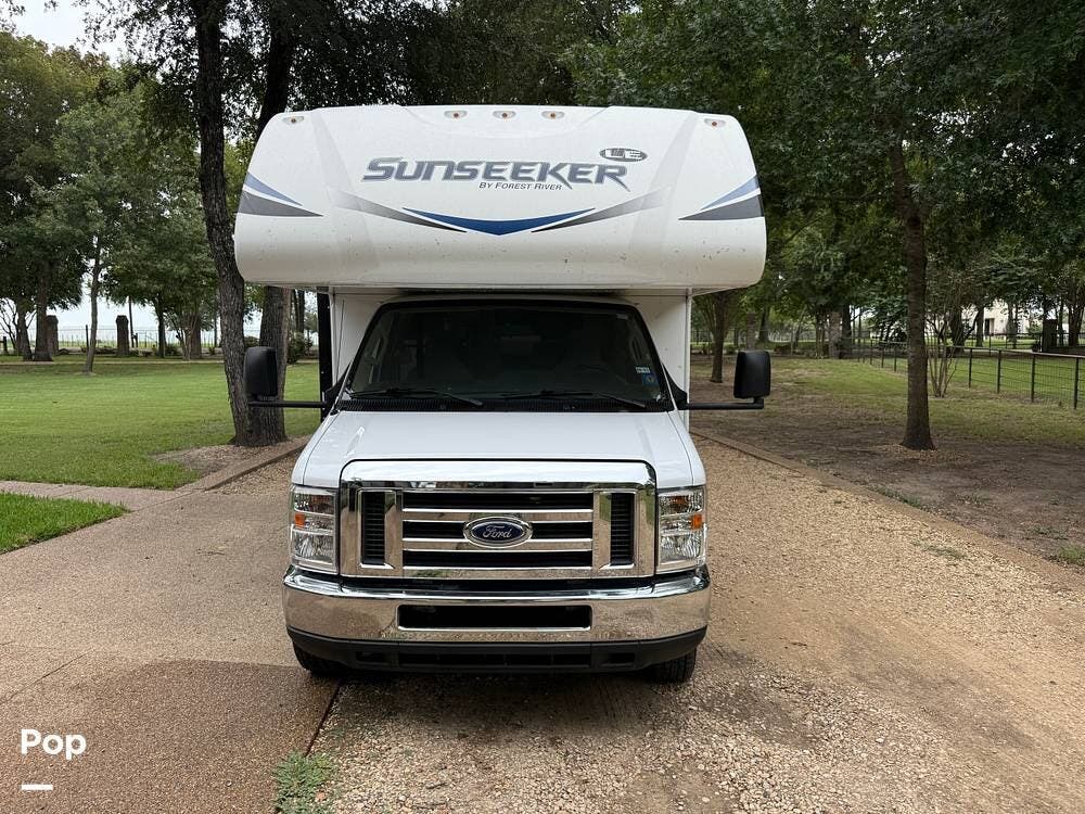Contact us now about this 2020 Forest River Sunseeker LE 2850S! 2020 Sunseeker LE 2850S by Forest River from Pop RVs in Ennis, Texas