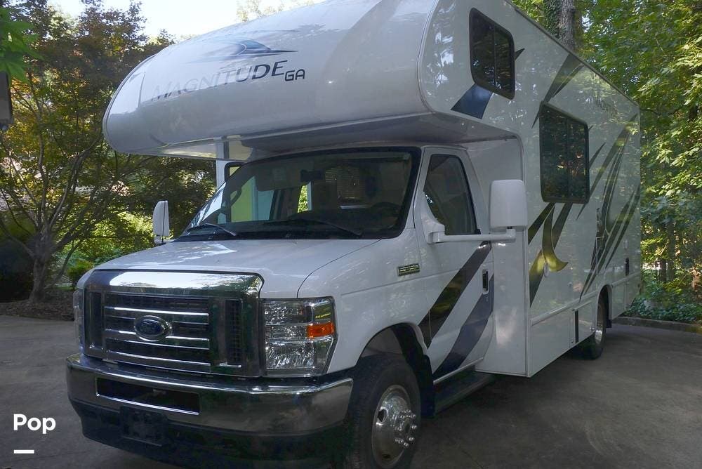 Call now about this 2021 Thor Motor Coach Magnitude GA22! 2021 Thor Motor Coach Magnitude GA22 - Used Class C For Sale by Pop RVs in Pelham, Alabama features Leveling Jacks, Generator, Air Conditioning, Awning
