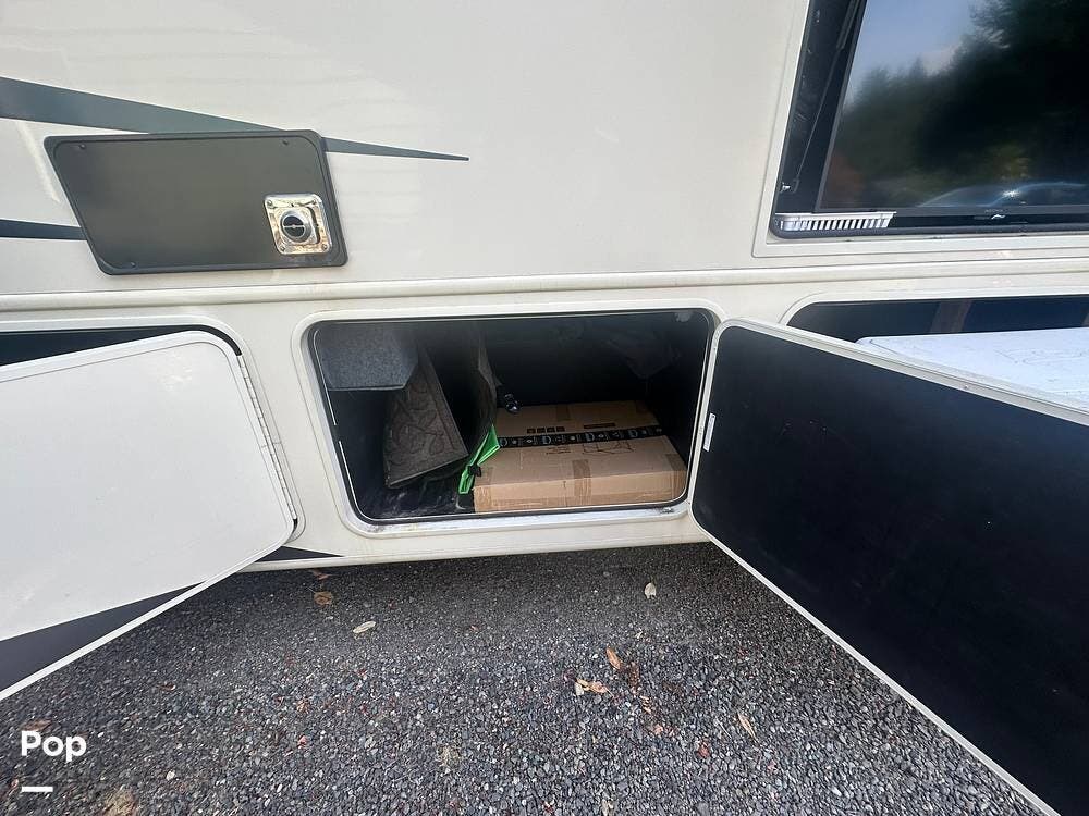 Contact us now about this 2022 Entegra Coach Vision XL 34B! 2022 Vision XL 34B by Entegra Coach from Pop RVs in Fox Island, Washington