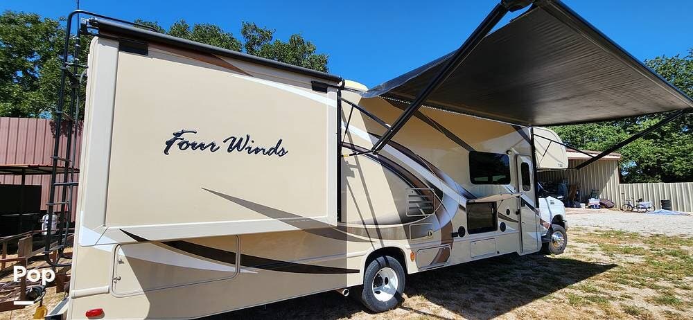 Used 2017 Thor Motor Coach Four Winds 31L available in Paradise, Texas