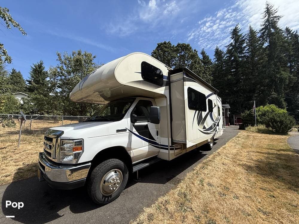 Call now about this 2017 Thor Motor Coach Outlaw 29H! 2017 Thor Motor Coach Outlaw 29H - Used Class C For Sale by Pop RVs in Oregon City, Oregon features Air Conditioning, Generator, Awning, Leveling Jacks, Slideout