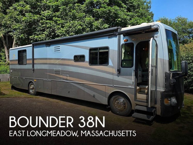 Email now about this 2006 Fleetwood Bounder 38N! Used 2006 Fleetwood Bounder 38N available in East Longmeadow, Massachusetts
