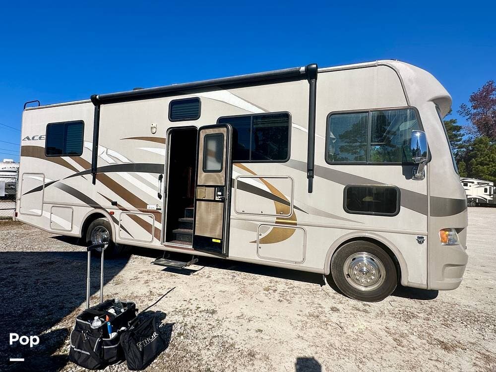 Contact us now about this 2014 Thor Motor Coach A.C.E. 29.2! 2014 A.C.E. 29.2 by Thor Motor Coach from Pop RVs in Longs, South Carolina