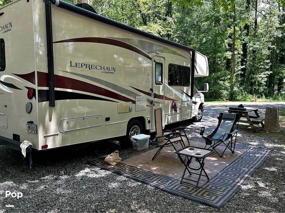 Call now about this 2016 Coachmen Leprechaun 260DS! 2016 Coachmen Leprechaun 260DS - Used Class C For Sale by Pop RVs in Canton, Georgia features Air Conditioning, Awning, Generator, Slideout