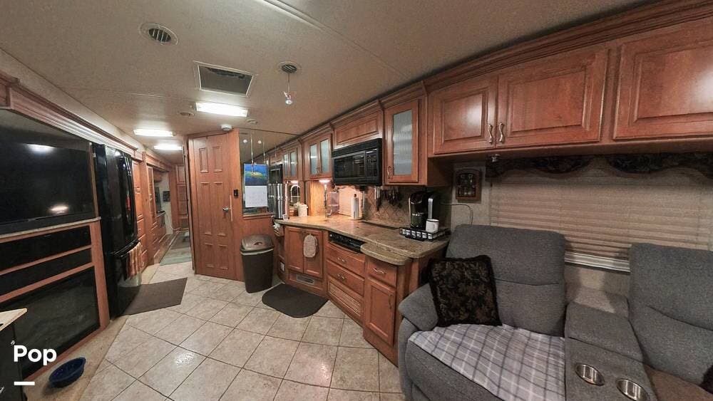Used 2008 Mandalay Presidio 360 38E available in Avon Park, Florida