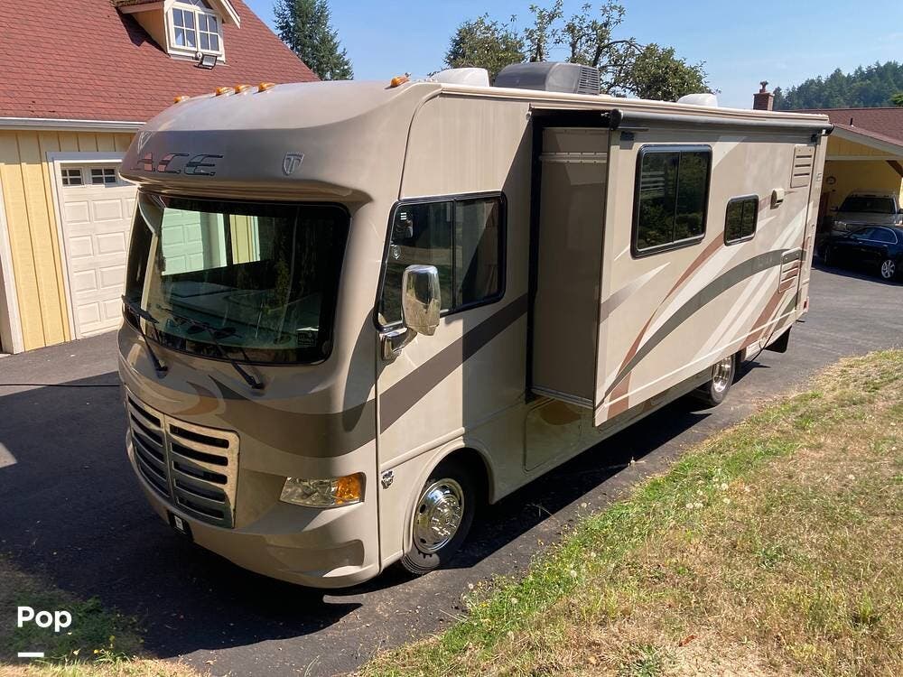 Call now about this 2014 Thor Motor Coach A.C.E. 29.2! 2014 Thor Motor Coach A.C.E. 29.2 - Used Class A For Sale by Pop RVs in Friday Harbor, Washington features Slideout, Leveling Jacks, Air Conditioning, Awning, Generator