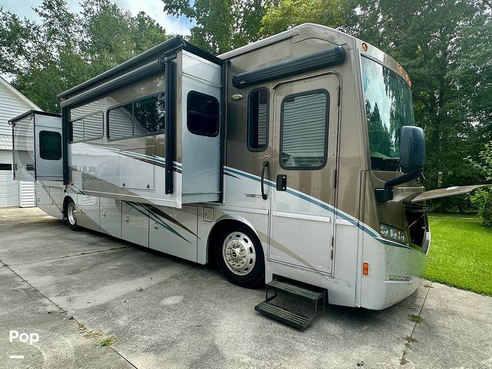 Contact us now about this 2016 Itasca Solei 36G! 2016 Solei 36G by Itasca from Pop RVs in Castle Hayne, North Carolina