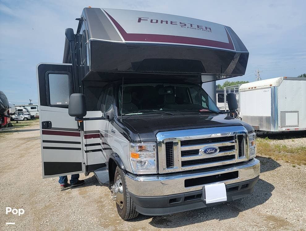 Call now about this 2023 Forest River Forester 3011DS! 2023 Forest River Forester 3011DS - Used Class C For Sale by Pop RVs in Altoona, Iowa features Awning, Leveling Jacks, Air Conditioning, Slideout, Generator