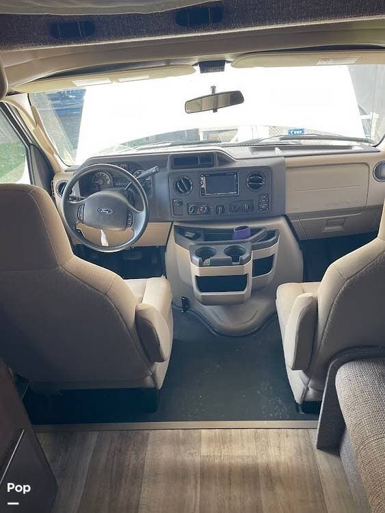 Contact us now about this 2017 Thor Motor Coach Freedom Elite 29FE! 2017 Freedom Elite 29FE by Thor Motor Coach from Pop RVs in Le Claire, Iowa