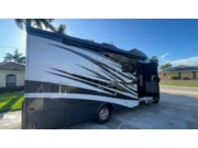 Contact us now about this 2018 Tiffin Wayfarer 24FW! 2018 Wayfarer 24FW by Tiffin from Pop RVs in Cape Coral, Florida