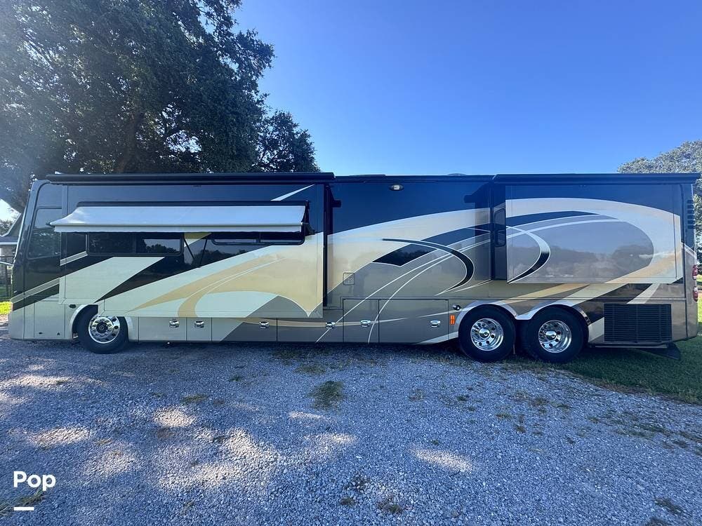 Call now about this 2008 Tiffin Allegro Bus 42QRP! 2008 Tiffin Allegro Bus 42QRP - Used Diesel Pusher For Sale by Pop RVs in Jennings, Louisiana features Leveling Jacks, Slideout, Air Conditioning, Generator, Awning