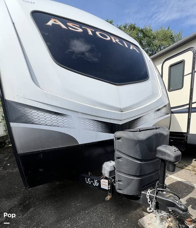 Call now about this 2022 Dutchmen Astoria 2203RB! 2022 Dutchmen Astoria 2203RB - Used Travel Trailer For Sale by Pop RVs in Freedom, Pennsylvania features Leveling Jacks, Air Conditioning, Slideout, Awning