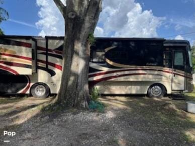 Call now about this 2008 Holiday Rambler Endeavor 40PDQ! 2008 Holiday Rambler Endeavor 40PDQ - Used Diesel Pusher For Sale by Pop RVs in Tampa, Florida features Slideout