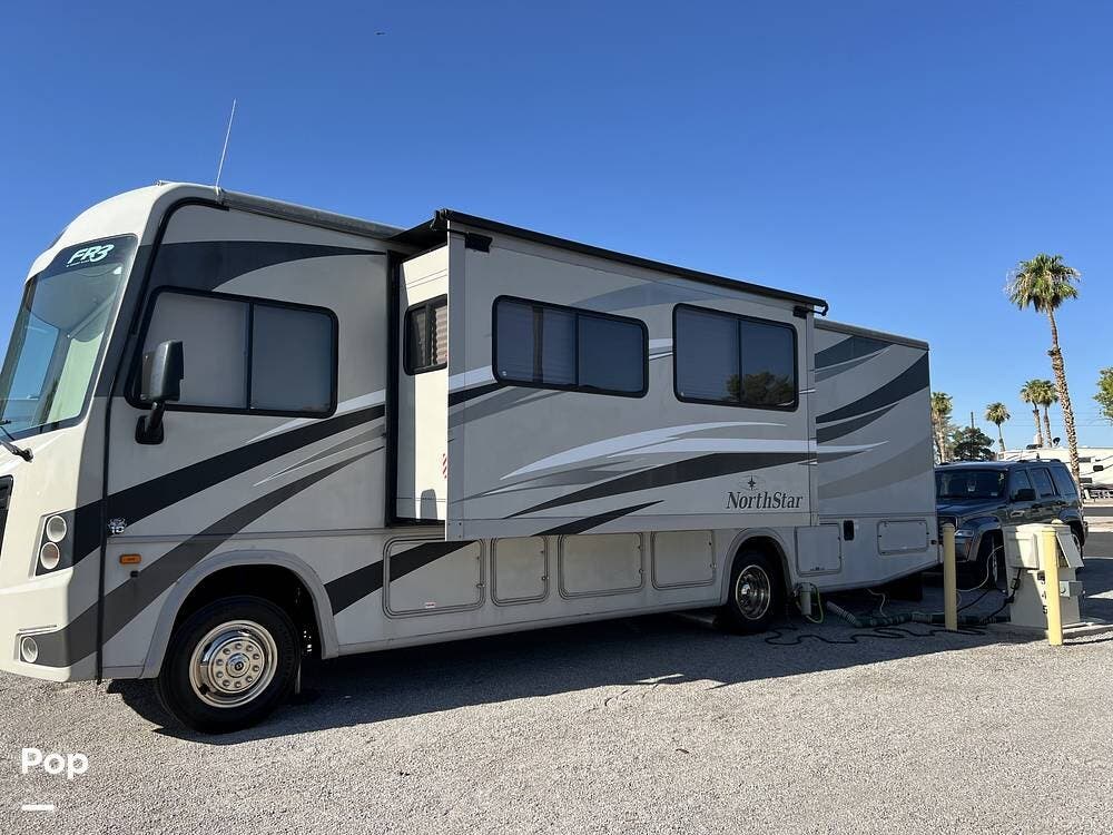 Call now about this 2016 Forest River FR3 30DS! 2016 Forest River FR3 30DS - Used Class A For Sale by Pop RVs in Bethany, Connecticut features Slideout, Awning, Air Conditioning, Generator