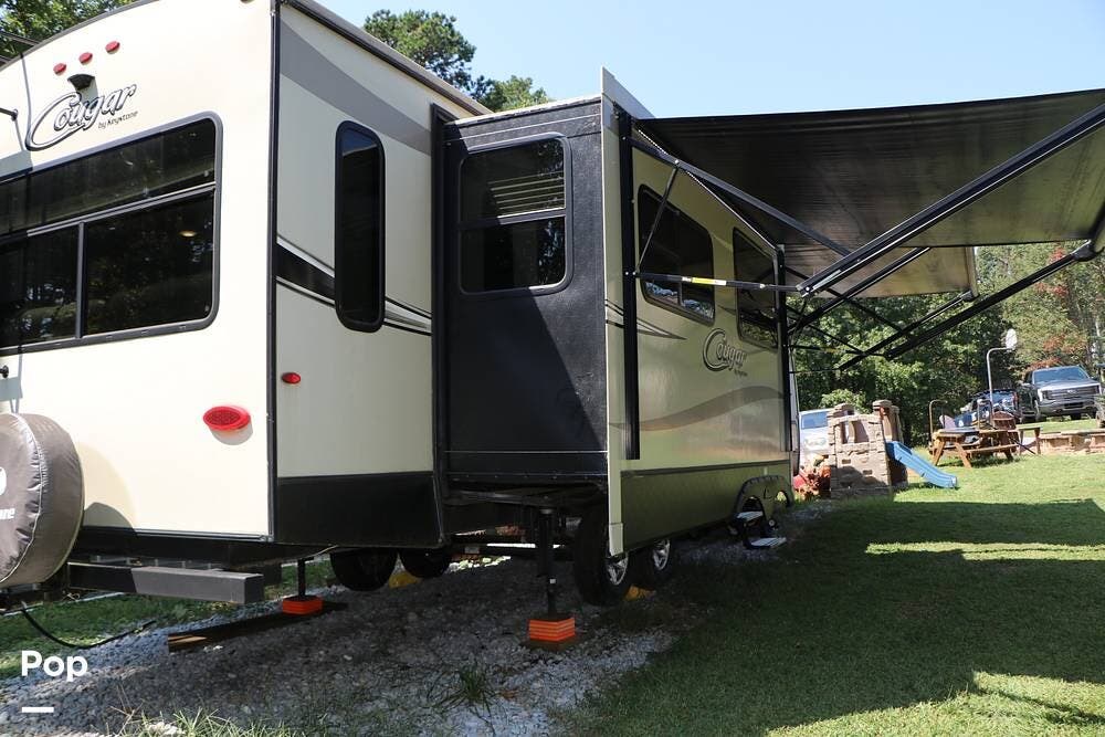 Contact us now about this 2018 Keystone Cougar 32RLI! 2018 Cougar 32RLI by Keystone from Pop RVs in Lula, Georgia