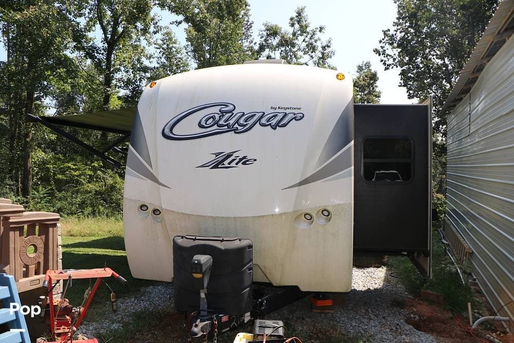 Used 2018 Keystone Cougar 32RLI available in Lula, Georgia