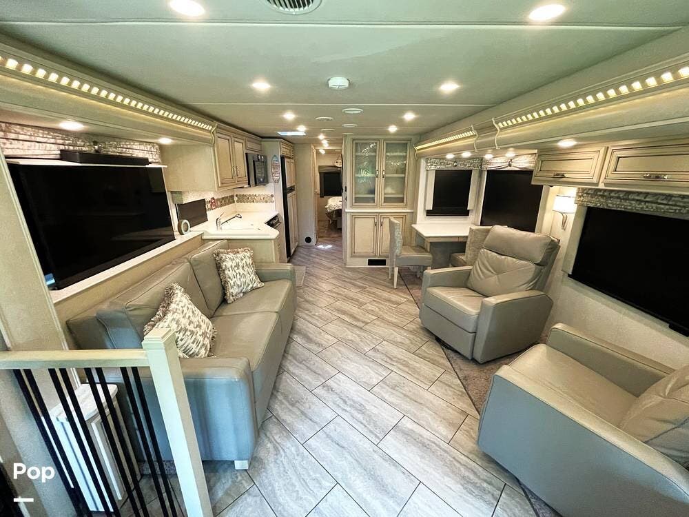 Contact us now about this 2021 Newmar Bay Star 3626! 2021 Bay Star 3626 by Newmar from Pop RVs in Fairdale, Kentucky