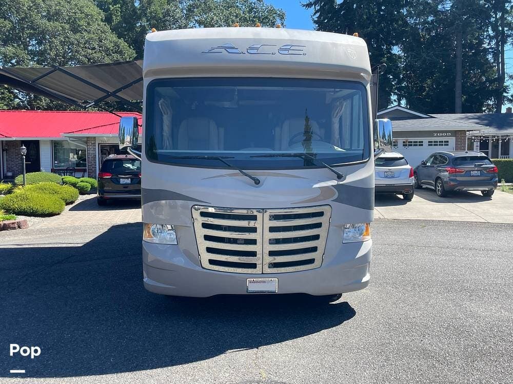 Call now about this 2013 Thor Motor Coach A.C.E. 29.2! 2013 Thor Motor Coach A.C.E. 29.2 - Used Class A For Sale by Pop RVs in Lakewood, Washington features Generator, Slideout, Air Conditioning