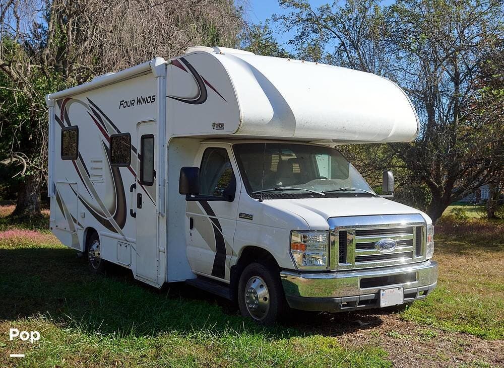 Call now about this 2020 Thor Motor Coach Four Winds 22E! 2020 Thor Motor Coach Four Winds 22E - Used Class C For Sale by Pop RVs in Worton, Maryland features Air Conditioning, Awning, Generator