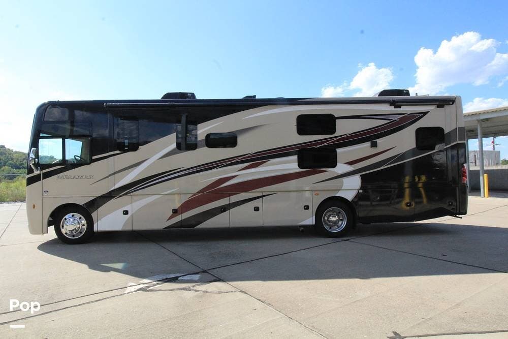 Used 2022 Thor Motor Coach Miramar 34.6 available in Wilder, Kentucky