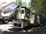 Call now about this 2020 Grand Design Solitude S-Class 3740BH! 2020 Grand Design Solitude S-Class 3740BH - Used Fifth Wheel For Sale by Pop RVs in Richmond, Virginia features Air Conditioning, Leveling Jacks, Slideout, Awning