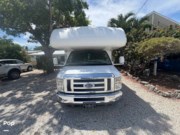 Call now about this 2013 Thor Motor Coach Chateau 31L! 2013 Thor Motor Coach Chateau 31L - Used Class C For Sale by Pop RVs in Key Largo, Florida features Slideout, Air Conditioning, Generator, Leveling Jacks, Awning