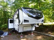 Call now about this 2022 Grand Design Reflection 311BHS! 2022 Grand Design Reflection 311BHS - Used Fifth Wheel For Sale by Pop RVs in Rochester, New Hampshire features Slideout, Air Conditioning, Awning