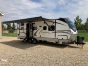 Contact us now about this 2022 Keystone Cougar 25DBSWE! 2022 Cougar 25DBSWE by Keystone from Pop RVs in Middleton, Idaho