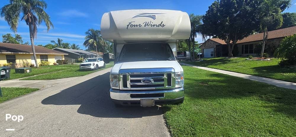 Contact us now about this 2017 Thor Motor Coach Four Winds 31W! 2017 Four Winds 31W by Thor Motor Coach from Pop RVs in Lake Worth, Florida