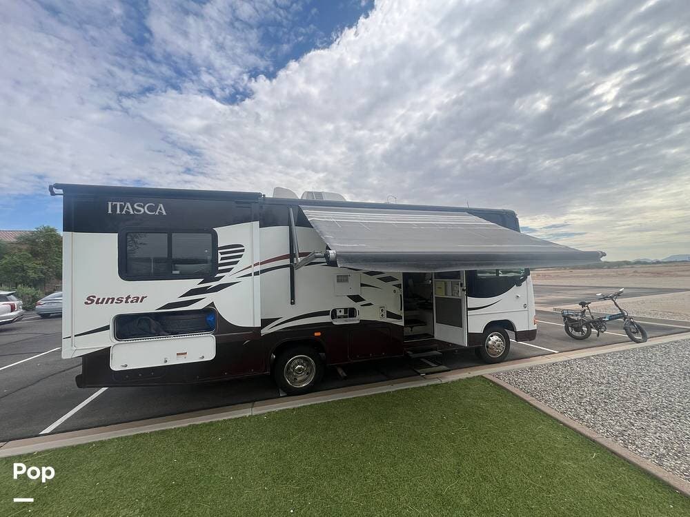Contact us now about this 2011 Itasca Sunstar 26P! 2011 Sunstar 26P by Itasca from Pop RVs in Eloy, Arizona