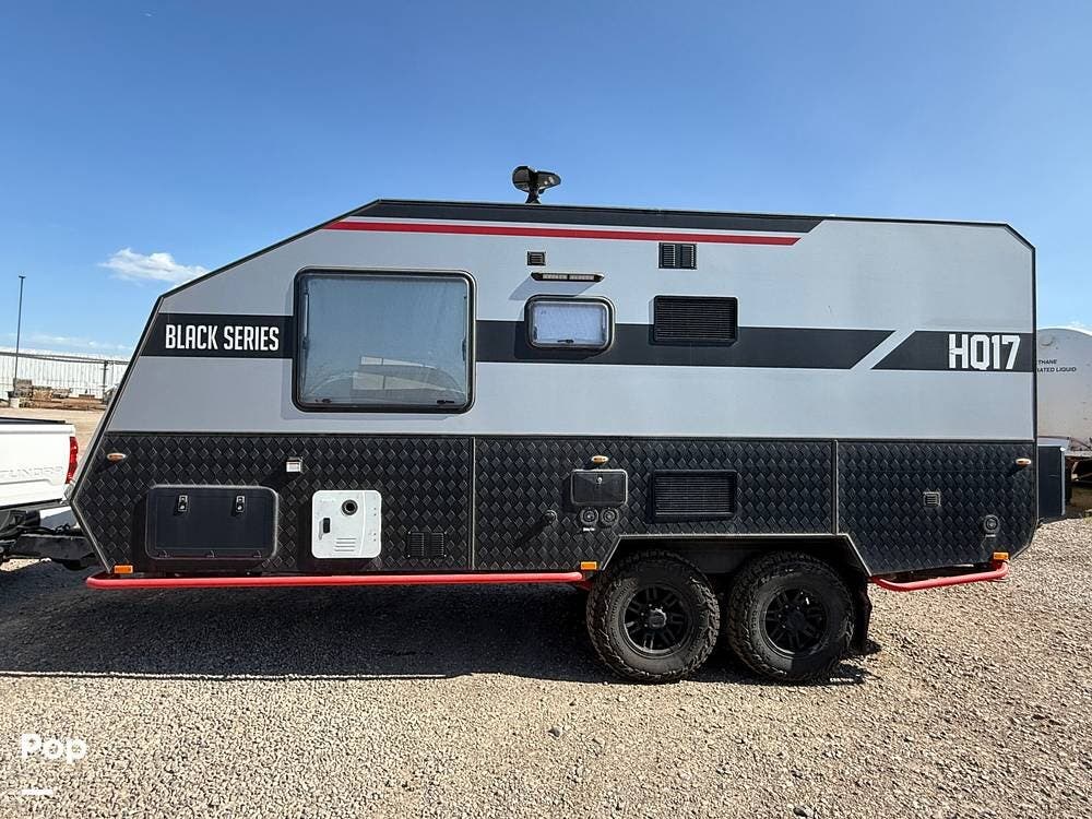 Call now about this 2022 Black Series HQ17 ! 2022 Black Series HQ17 - Used Travel Trailer For Sale by Pop RVs in Salt Lake City, Utah features Awning, Air Conditioning