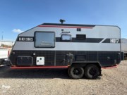 Call now about this 2022 Black Series HQ17 ! 2022 Black Series HQ17 - Used Travel Trailer For Sale by Pop RVs in Salt Lake City, Utah features Awning, Air Conditioning