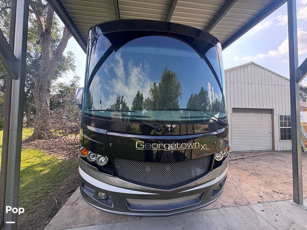 Call now about this 2016 Forest River Georgetown XL 377TS! 2016 Forest River Georgetown XL 377TS - Used Class A For Sale by Pop RVs in Carencro, Louisiana features Leveling Jacks, Air Conditioning, Slideout, Awning, Generator