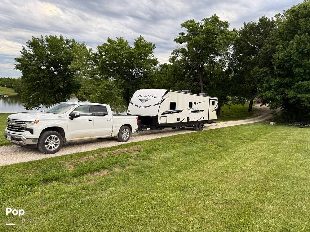 Used 2022 CrossRoads Volante 33DB available in Jefferson City, Missouri