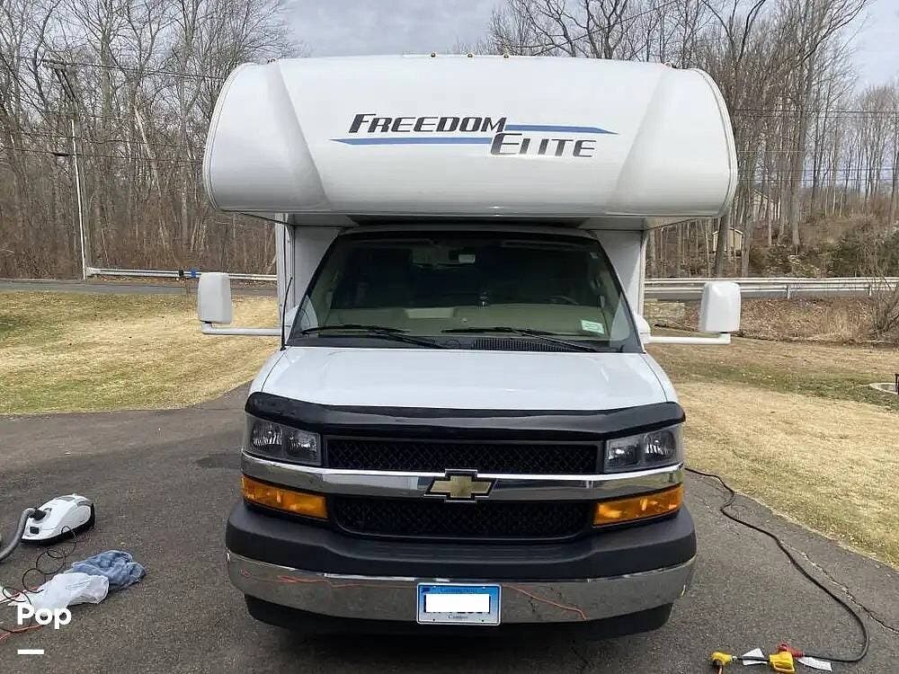 Contact us now about this 2021 Thor Motor Coach Freedom Elite 22FE! 2021 Freedom Elite 22FE by Thor Motor Coach from Pop RVs in Southbury, Connecticut