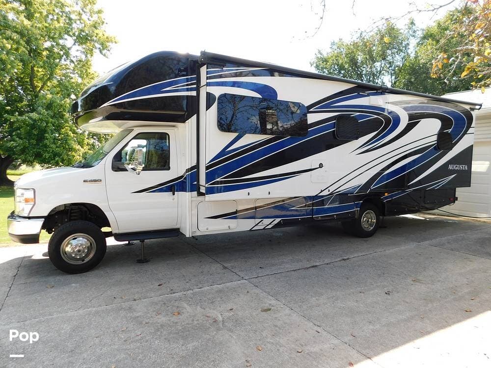 Call now about this 2019 Holiday Rambler Augusta 30F! 2019 Holiday Rambler Augusta 30F - Used Class C For Sale by Pop RVs in Grafton, Ohio features Slideout, Leveling Jacks, Generator, Awning, Air Conditioning