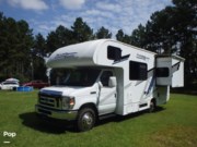 Call now about this 2025 Thor Motor Coach Freedom Elite 22FE! 2025 Thor Motor Coach Freedom Elite 22FE - Used Class C For Sale by Pop RVs in Lucedale, Mississippi features Slideout, Generator, Awning, Air Conditioning