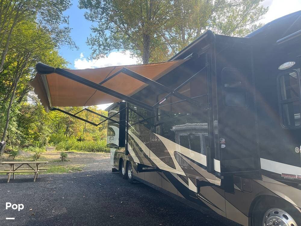 Call now about this 2011 Itasca Ellipse 42QD! 2011 Itasca Ellipse 42QD - Used Diesel Pusher For Sale by Pop RVs in Cassadaga, New York features Generator, Awning, Leveling Jacks, Air Conditioning, Slideout