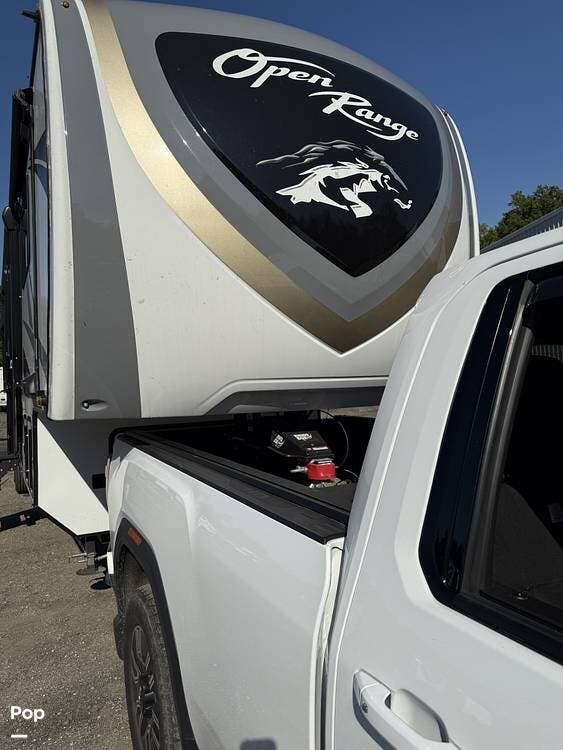 Call now about this 2022 Highland Ridge Open Range 373RBS! 2022 Highland Ridge Open Range 373RBS - Used Fifth Wheel For Sale by Pop RVs in Edgewater, Maryland features Awning, Slideout, Air Conditioning