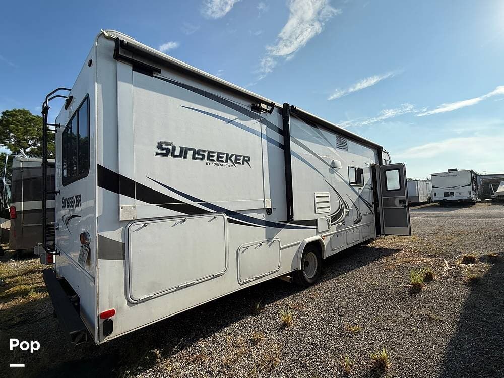 Contact us now about this 2020 Forest River Sunseeker 3010DS! 2020 Sunseeker 3010DS by Forest River from Pop RVs in Port Saint Lucie, Florida