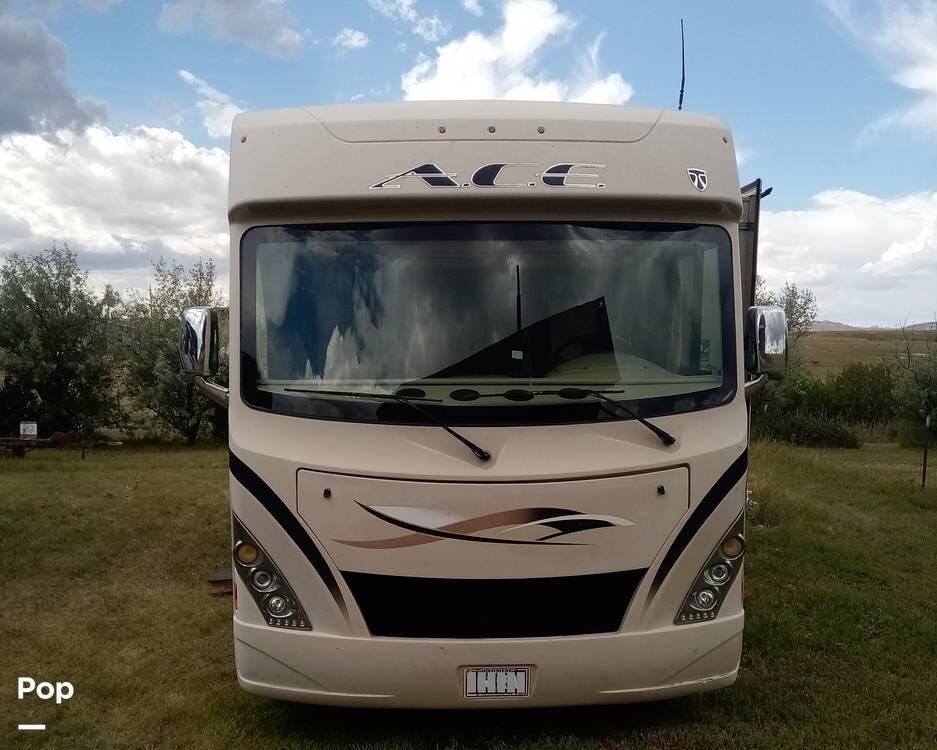 Call now about this 2016 Thor Motor Coach A.C.E. 29.2! 2016 Thor Motor Coach A.C.E. 29.2 - Used Class A For Sale by Pop RVs in Cheyenne, Wyoming features Generator, Leveling Jacks, Slideout, Air Conditioning, Awning