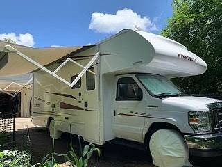 Contact us now about this 2019 Winnebago Outlook 25J! 2019 Outlook 25J by Winnebago from Pop RVs in Asheville, North Carolina