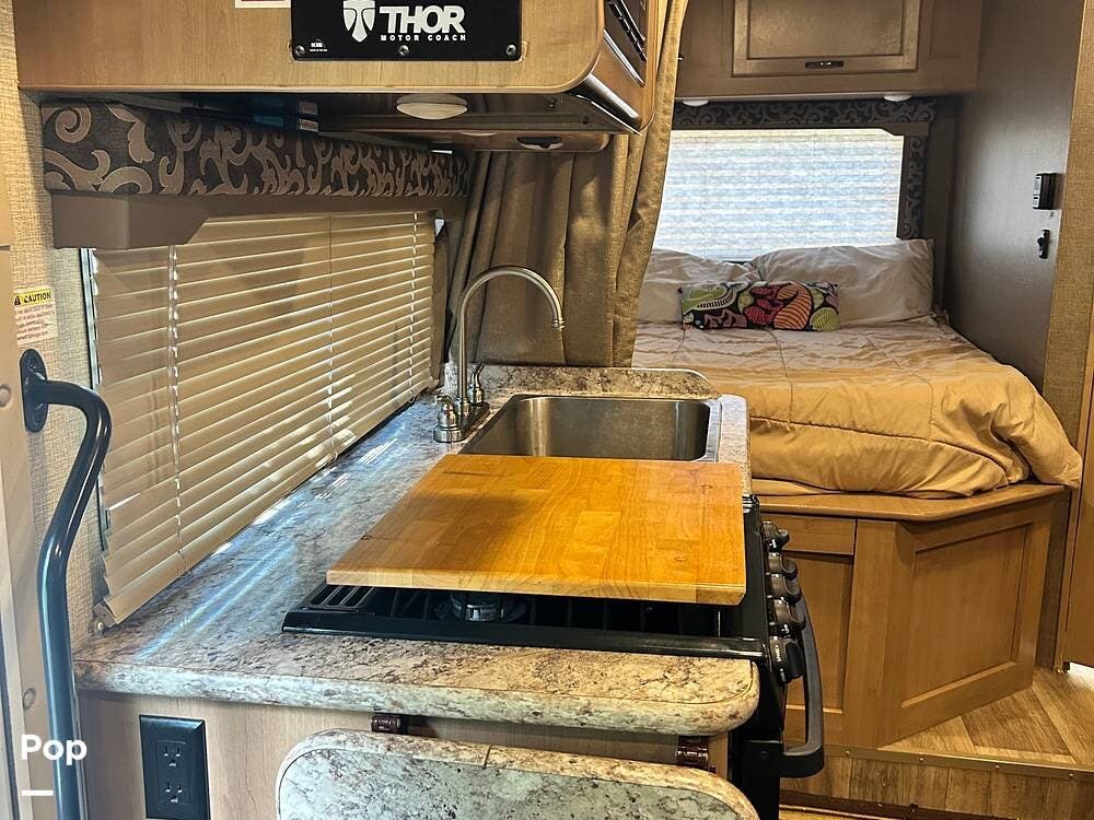 Call now about this 2020 Thor Motor Coach Four Winds 23U! 2020 Thor Motor Coach Four Winds 23U - Used Class C For Sale by Pop RVs in Concord, California features Air Conditioning, Generator, Awning