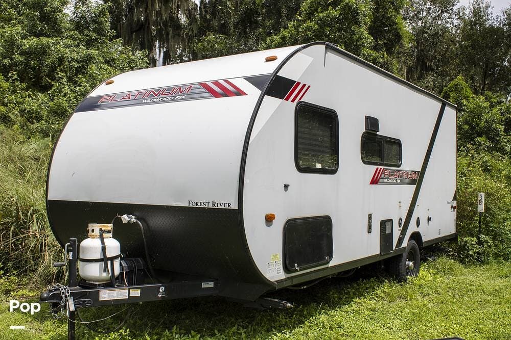 Contact us now about this 2021 Forest River Wildwood Platinum FSX 179DBKX! 2021 Wildwood Platinum FSX 179DBKX by Forest River from Pop RVs in Avon Park, Florida