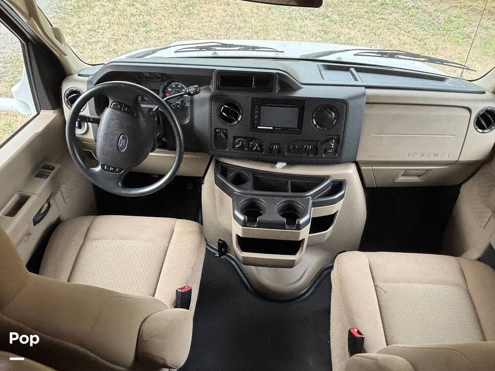 Contact us now about this 2014 Thor Motor Coach Chateau 28A! 2014 Chateau 28A by Thor Motor Coach from Pop RVs in Kelso, Washington